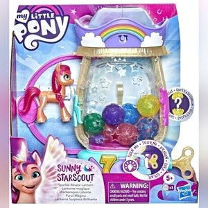 My Little Pony Sunny Starscout Sparkle Reveal Lantern Gumball Toy